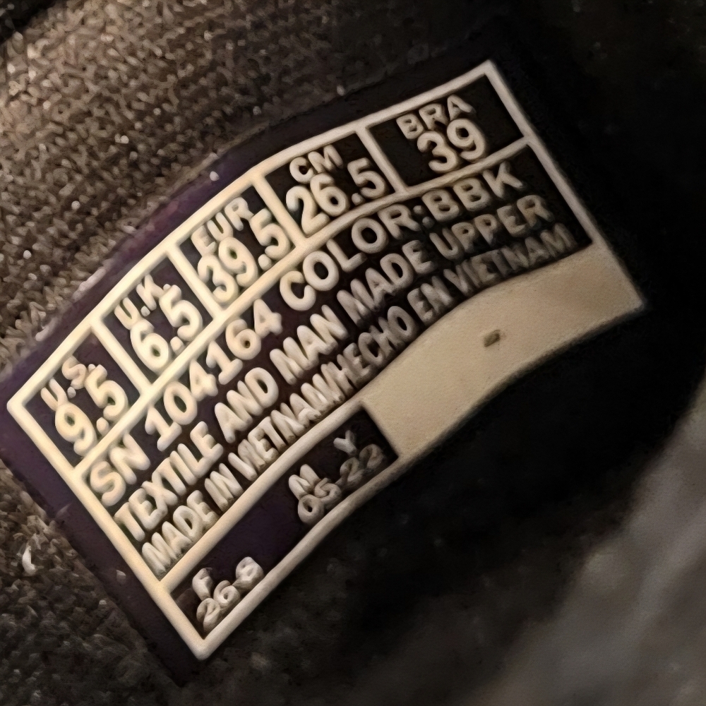 Sketchers 9.5 Archfit Walking Shoe - Picture 6 of 6